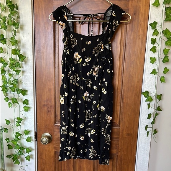 wild fable Dresses & Skirts - Square Neck Floral Tie Back Mini Dress in Floral Black